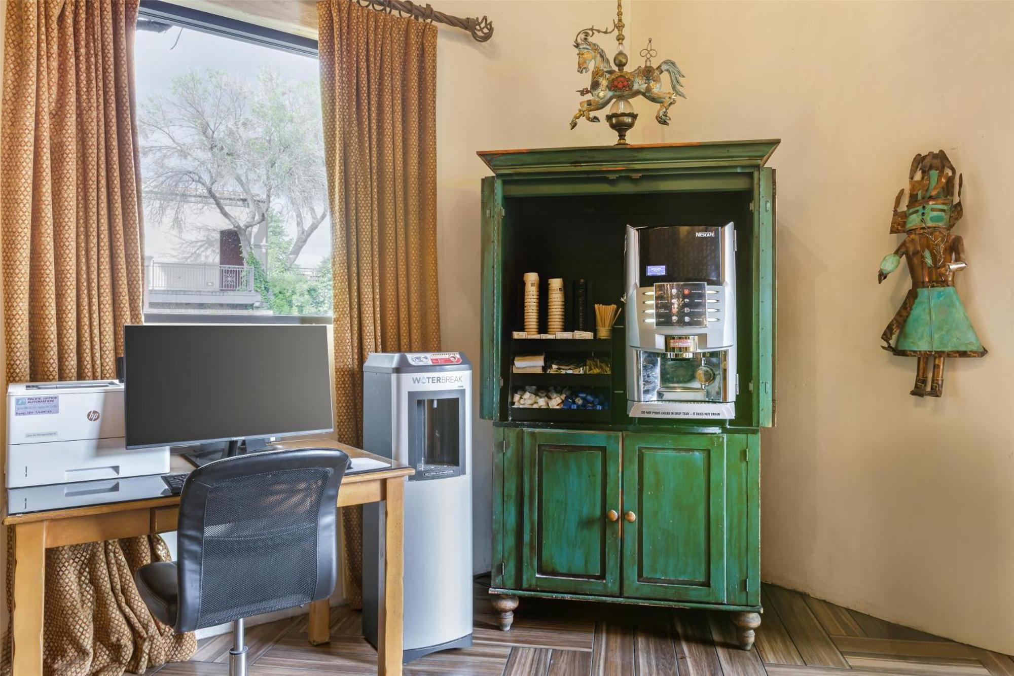 Western Arroyo Roble & Creekside Hotel Sedona