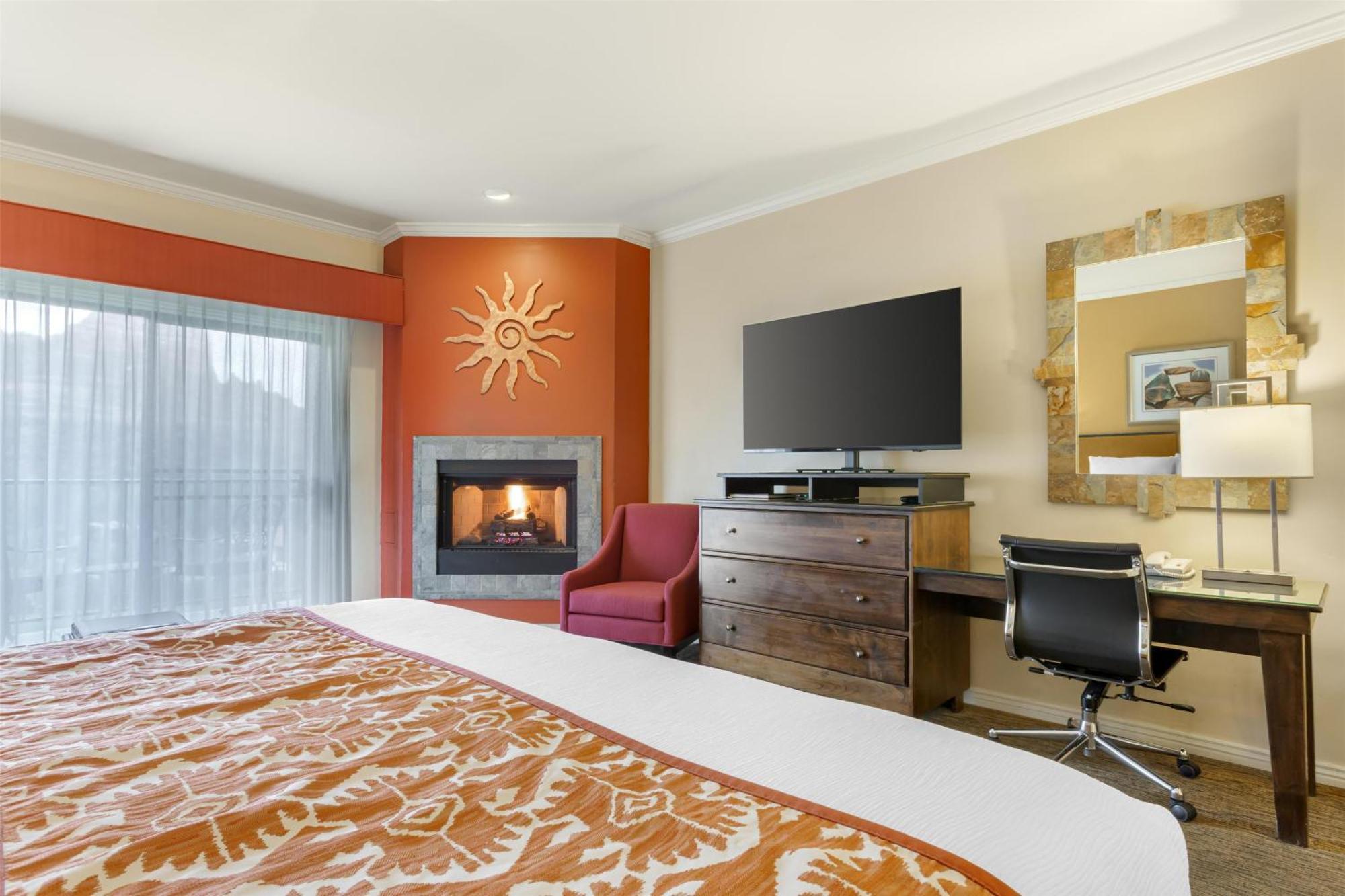 Western Arroyo Roble & Creekside Hotel 3*