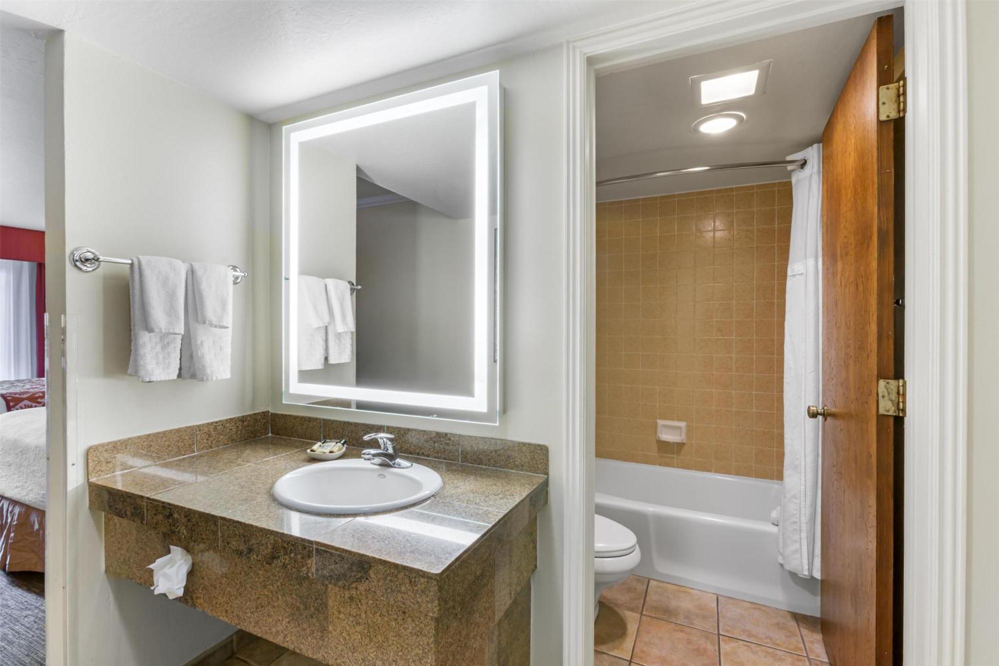 Western Arroyo Roble & Creekside 3*