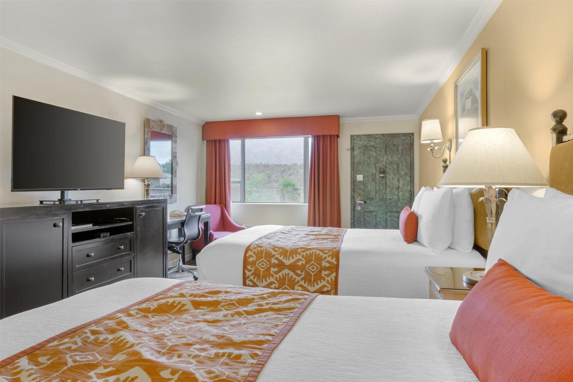 Western Arroyo Roble & Creekside 3*